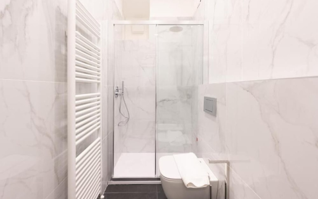 Cernobbio Center - Modern Apartment with Parking