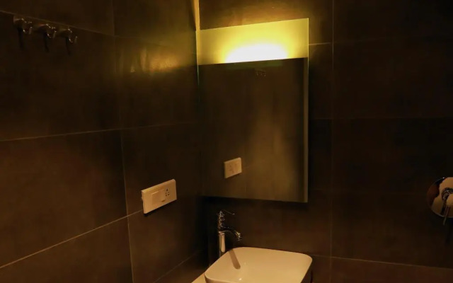 OYO 12670 Connect Inn