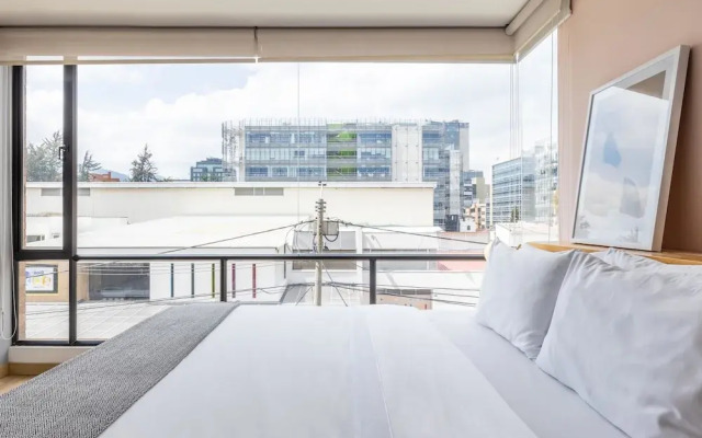 w Comfortable Loft in Santa Ana