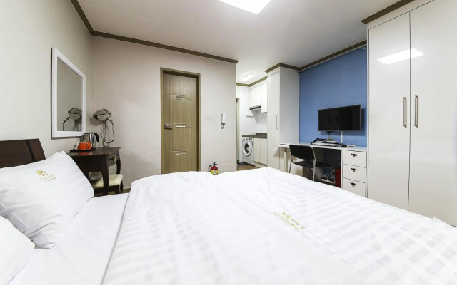 Crystal Residence Hotel