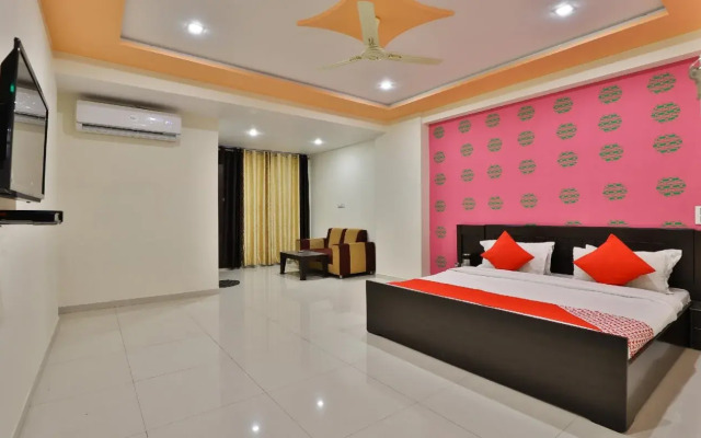 Maahi Palace By OYO Rooms