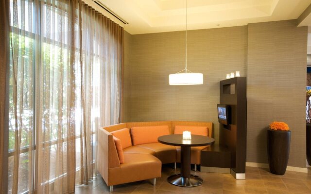 Courtyard by Marriott Louisville Airport