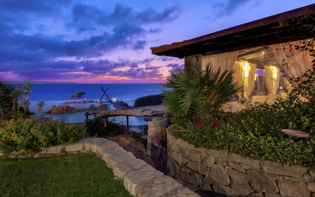 COLONNA GRAND HOTEL CAPO TESTA, a Colonna Luxury Beach Hotel, Santa Teresa Sardegna