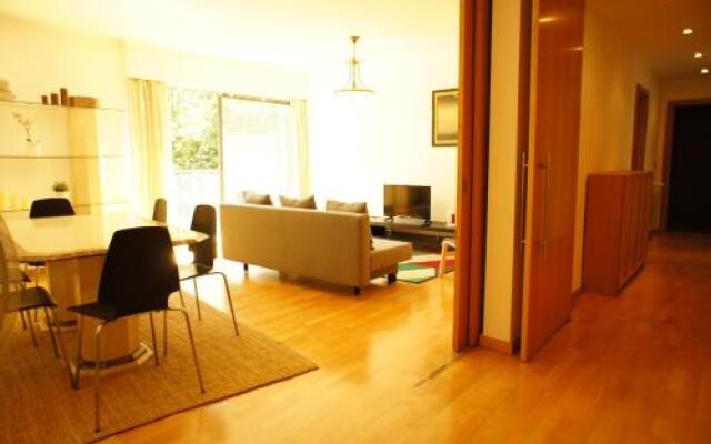 Modern Apartment near the Bridge