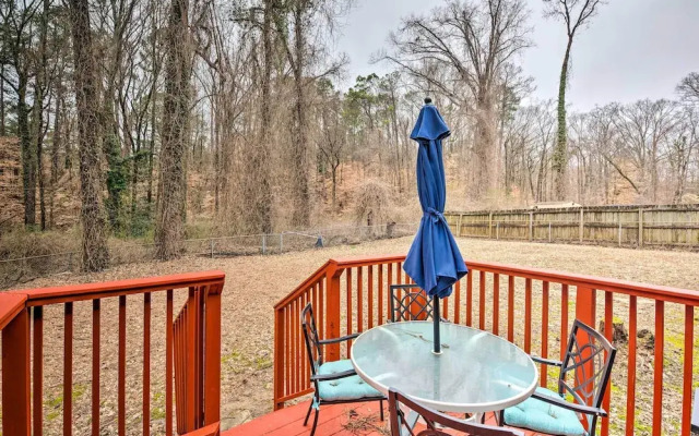 Atlanta Retreat w/ Deck in Greenbriar Area!