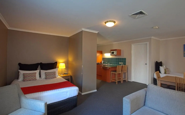Quest Waterfront Apartment Hotel 