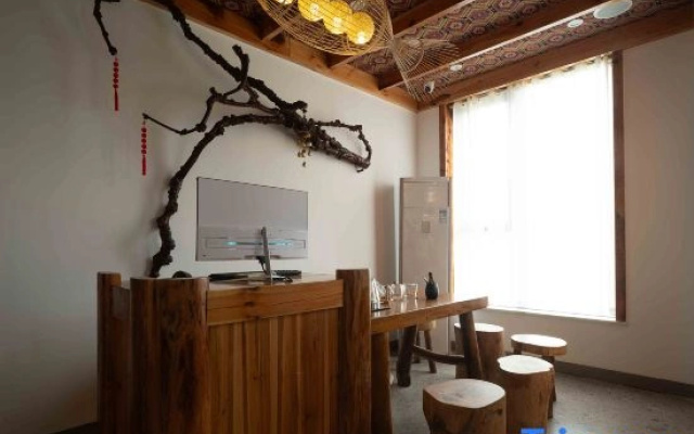 Mo Shanju Swimming Pool Courtyard homestay(Zhangjiajie Tianmen Mountain Branch)