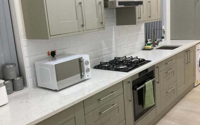 Homely 3-bed House in Bham 15 min From City Centre