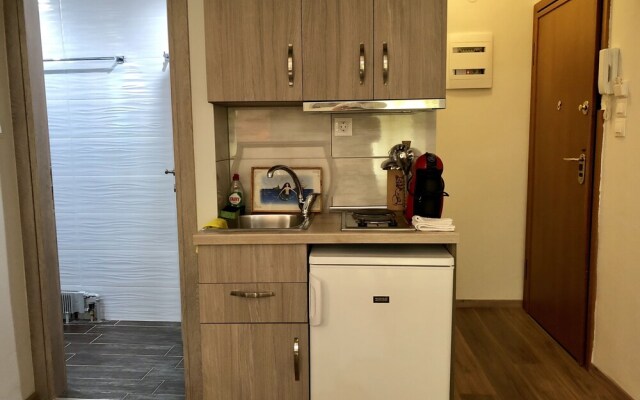 Egnatia Street Vintage Studio