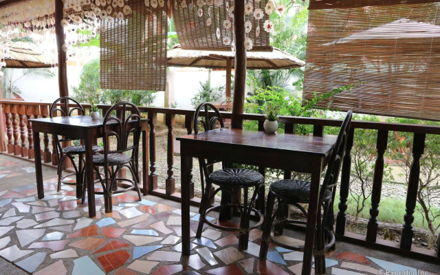Tia Mer's Guest House