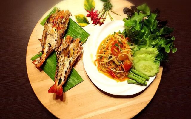 Ruean Thai Nai Bang by Pansak Resort