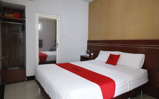 RedDoorz Plus @ Cakranegara