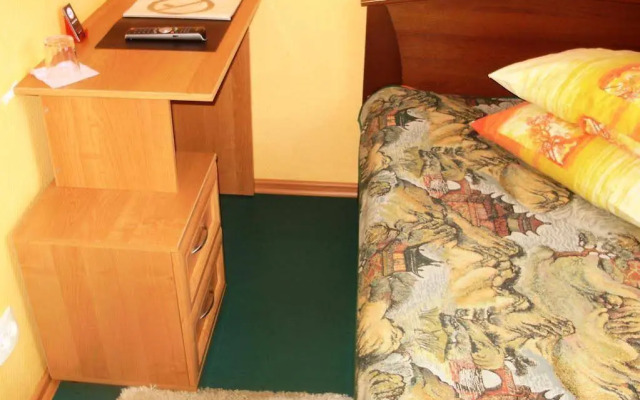 Black Belt Hotel (Hostel)