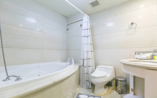 Henry's Apartment - South Henan Road