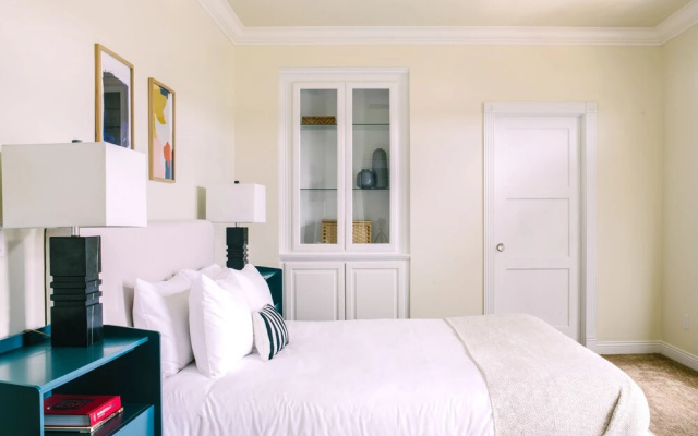 Warhol by AvantStay | Estate w/ Wine Cty Views | Sleeps 28!