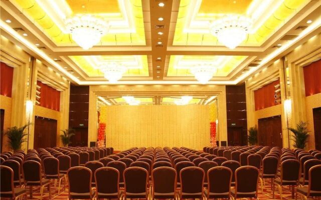 Days Hotel and Suites Jiaozuo