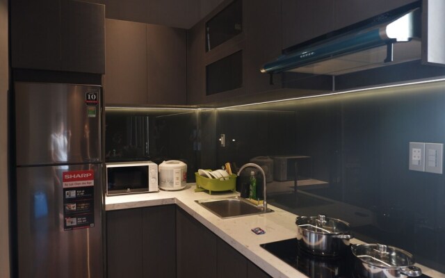 By Duc Phan-Suites