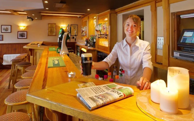 Hylands Burren Hotel