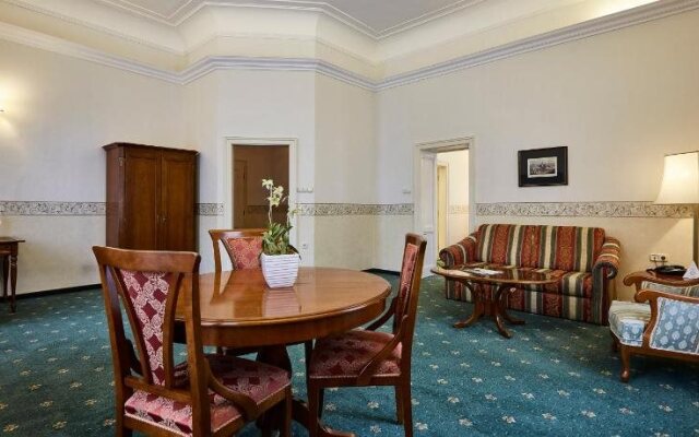 Szidónia Manor House