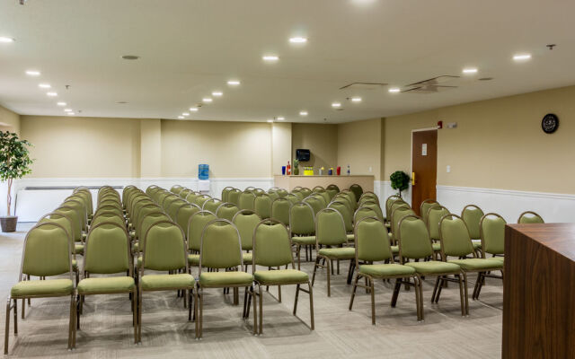 Microtel Inn & Suites By Wyndham Stockbridge/atlanta South