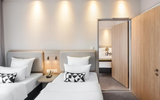 Holiday Inn Express Munich North by IHG