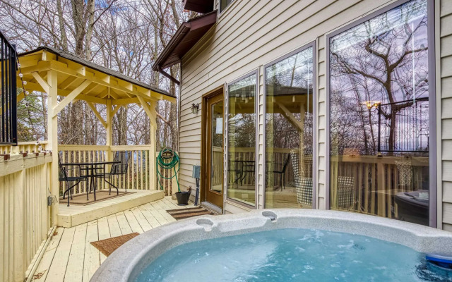Mtn Chalet w Pool-hot Tub-gym-game Room-sauna