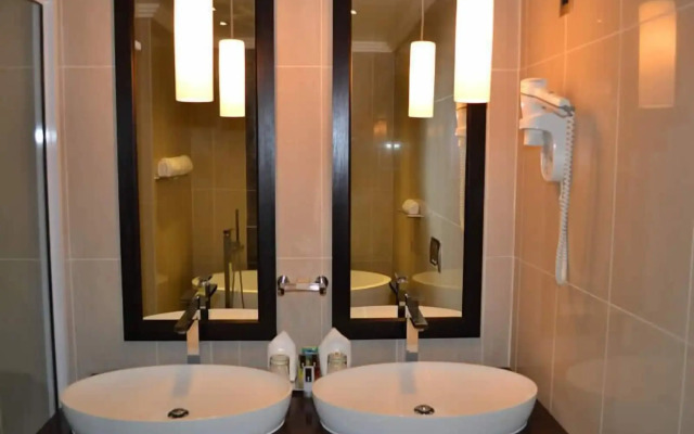 President Hotel & Conference Venue