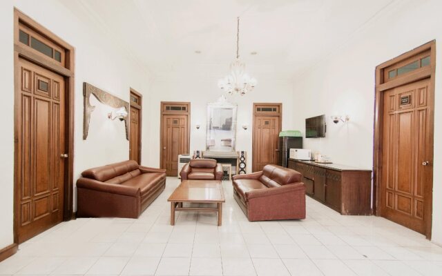 OYO 194 Hotel Sapta Gria