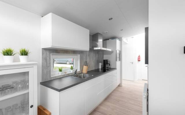 Modern Chalet Near the Oosterschelde