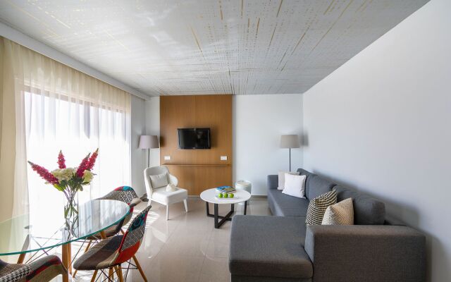 King Jason Paphos - Designed for Adults By Louis Hotels