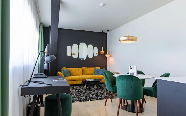 The James Hotel Rotterdam