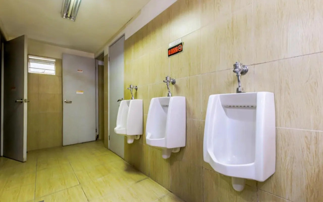 ZEN Rooms Basic Metrodeluxe Pasay