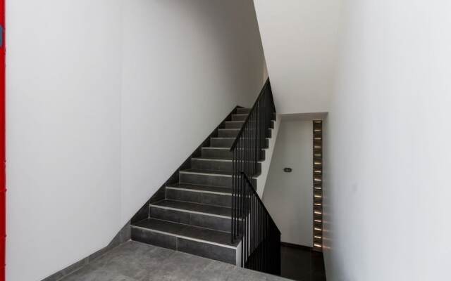RedDoorz Plus near Perbanas