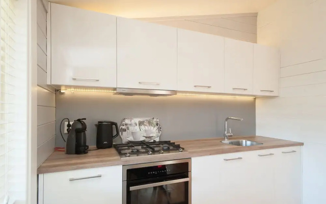 Modern Holiday Home With a South-west Facing Garden