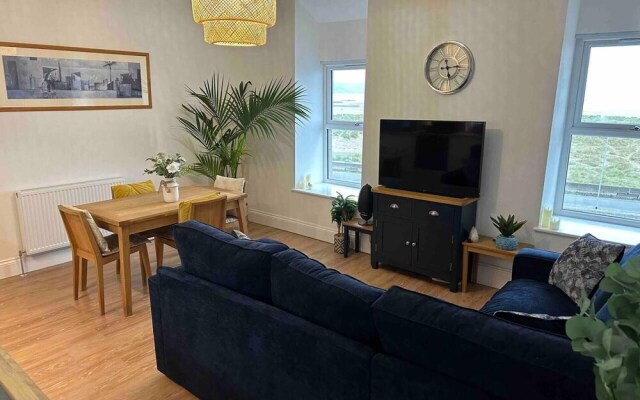 Remarkable 1-bed Seaview Beach Apartment Barmouth