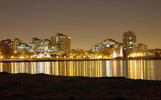 Waterfront Hotel Downtown Burlington