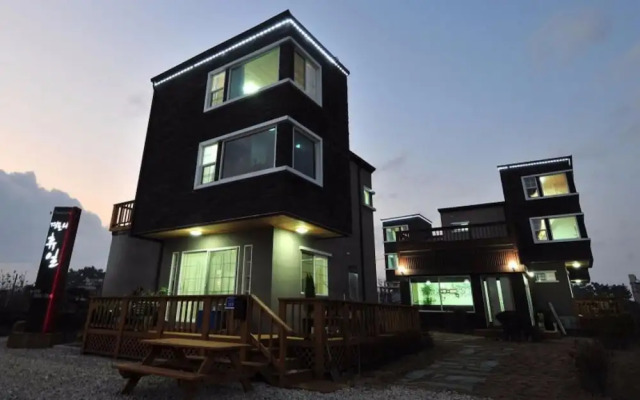 Gangneung Gyeongpo Holiday Pension