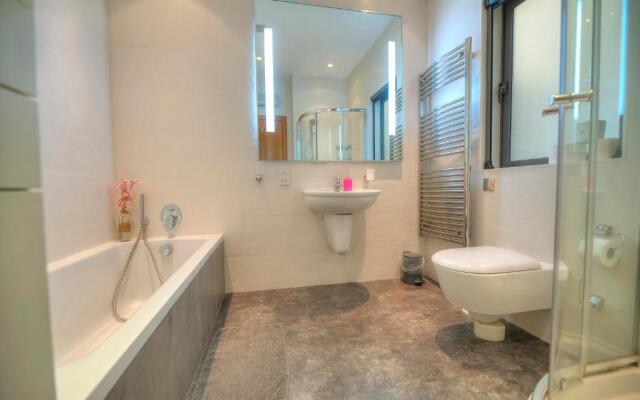 Bright and spacious 3 bedroom apartment with breathtaking views - GOSLM3