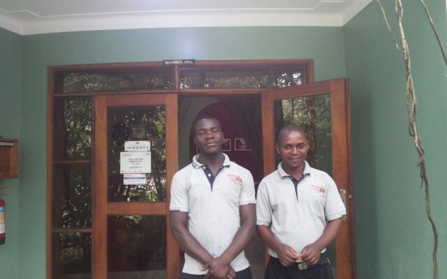 White Castle Hotel Arua