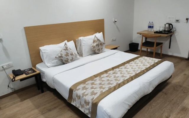 Saltstayz Express - Medicity (Near Medanta Hospital)