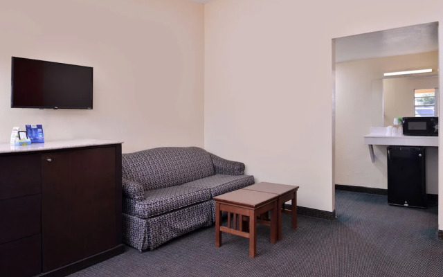 Scottish Inns & Suites
