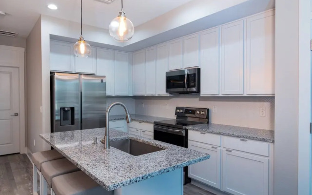 Luxury Pool Home Golf Cart