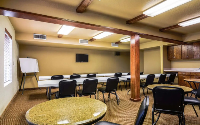 Quality Inn & Suites Winfield