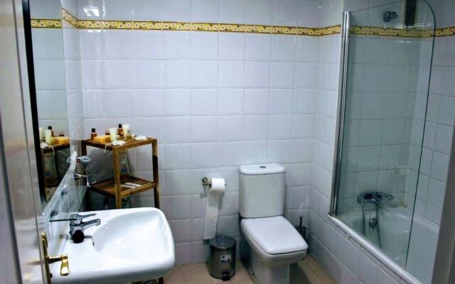 Blue Kingfisher Apartment