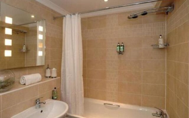 Fountain Court Apartments - EQ2