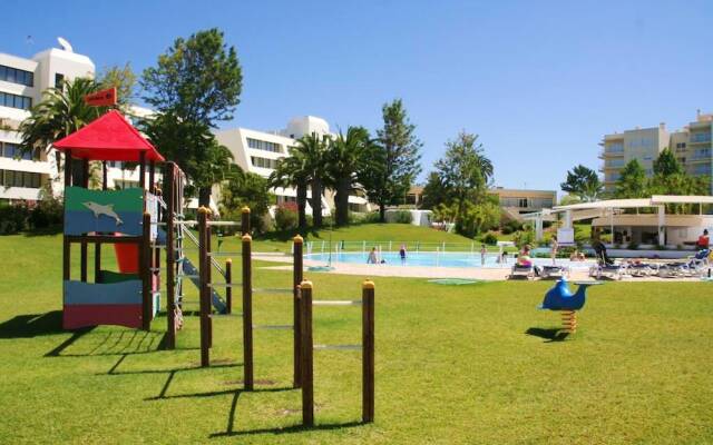 Apartment with One Bedroom in Alvor, with Wonderful Sea View, Pool Access And Enclosed Garden - 4 Km From the Beach