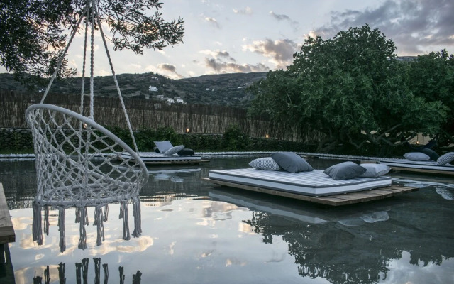 OW Andros - Luxury Suites