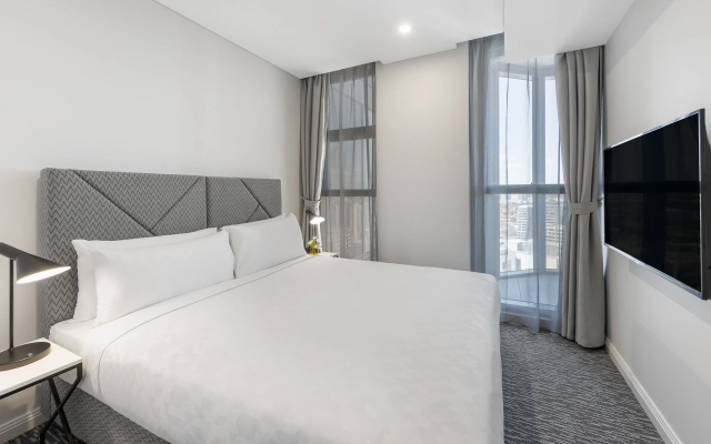Meriton Suites George Street, Parramatta – Guest Rooms – Sydney
