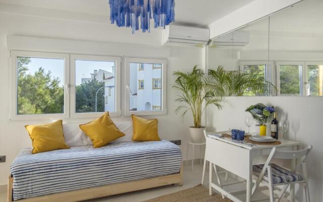Shiny Studio with Pool & Carihuela Beach at 500m