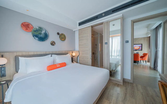 HARRIS Suites Puri Mansion Jakarta